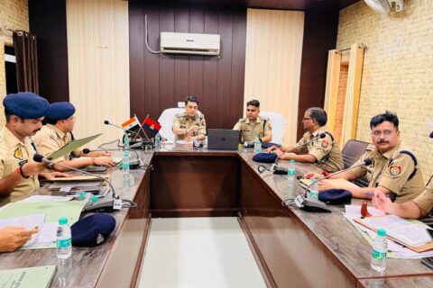 Ghazipur News, Varanasi IG, dussehra 2024, Varanasi IG meeting in Ghazipur, ghazipur samachar, ghazipur live today, Police department reshuffle, large-scale transfer of police personnel, ghazipur today, ghazipur ka news, hindi news, up news, zamania news, zamania thana news, गाजीपुर समाचार, गाजीपुर,