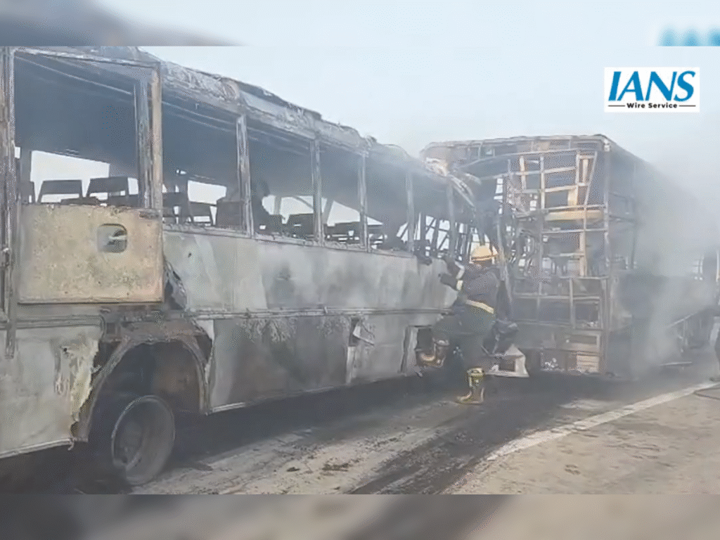 Road Accident, UP Breaking News, Mathura Accident, Yamuna Expressway, Fog Alert, Tragic Crash, Bus Truck Collision, CM Yogi, Breaking News, UP News