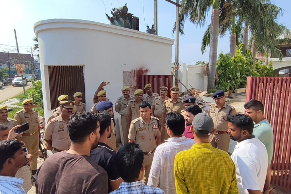 Ghazipur, Ghazipur News, Ghazipur Latest News, Vineet Rai murder, Bindu Hotel, Katra Gang, hotel owner son shot, Uttar Pradesh crime, Phullanpur Bypass, murder investigation, gang violence, Alok Rai,