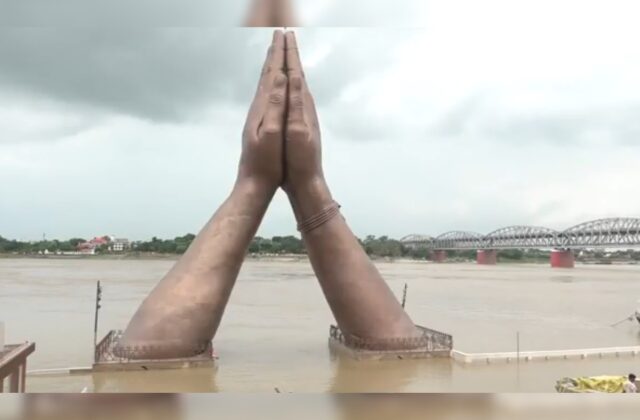 varanasi news, varanasi ganga level, khabar kashi, ganga nadi, flood, varanasi flood,